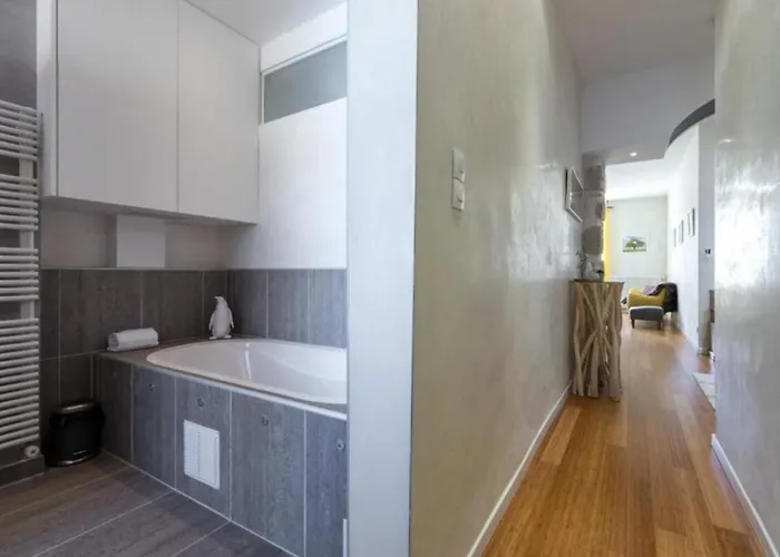 My Casa - Gioffredo 14 - Spacious With Balcony Apartment Nizza